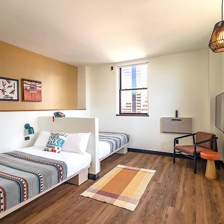 Moxy Phoenix Downtown Екстериор снимка