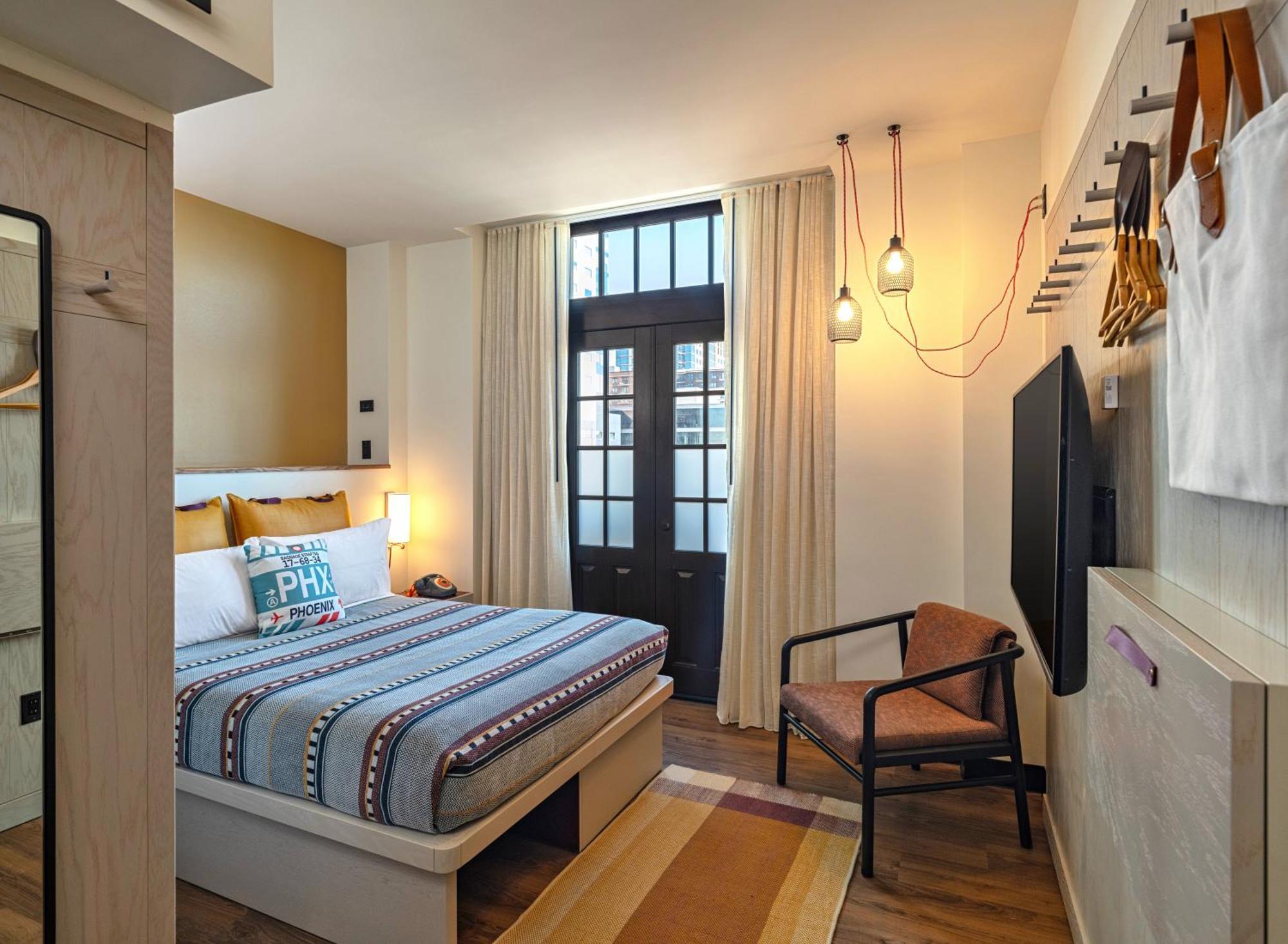 Moxy Phoenix Downtown Екстериор снимка