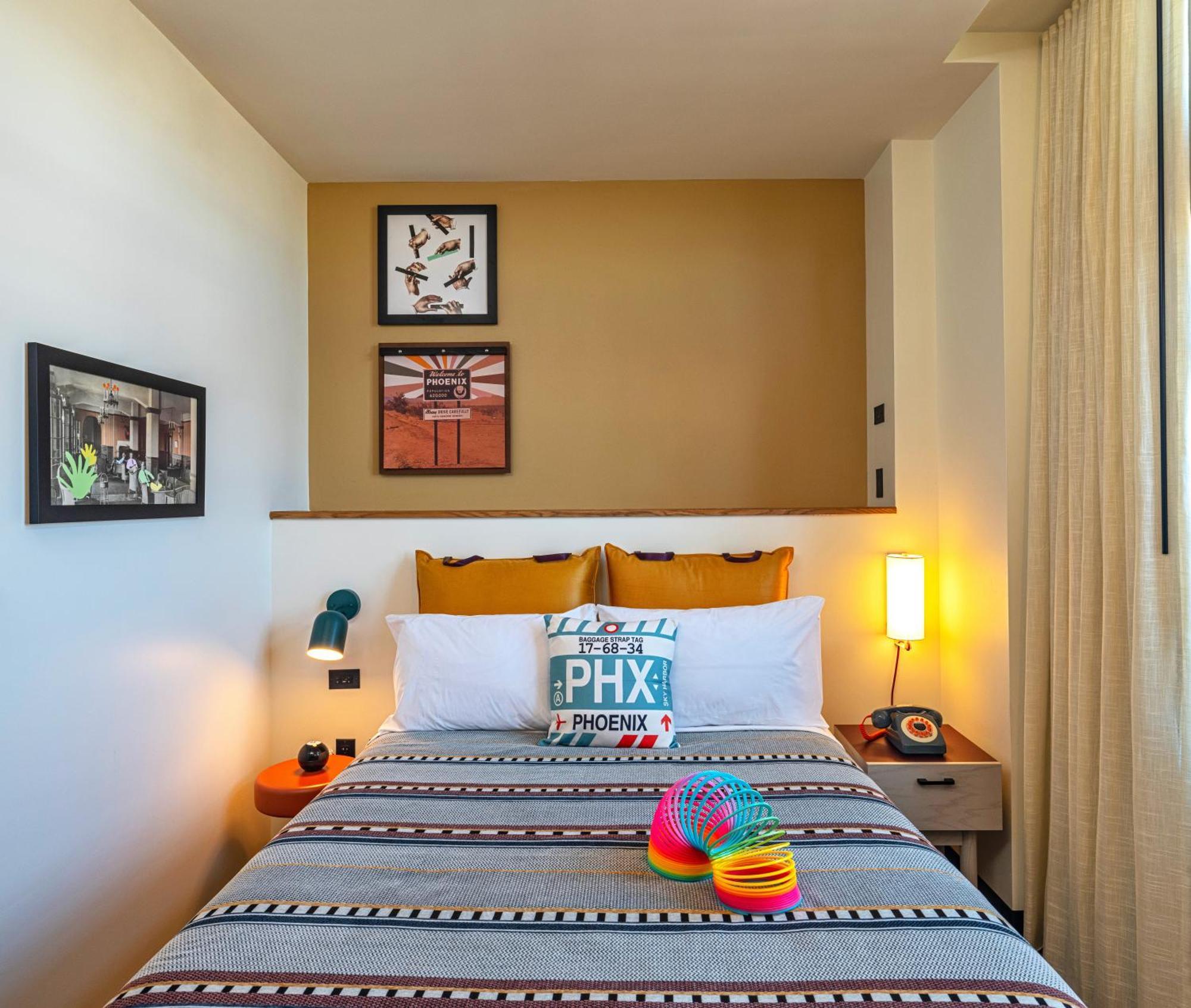 Moxy Phoenix Downtown Екстериор снимка