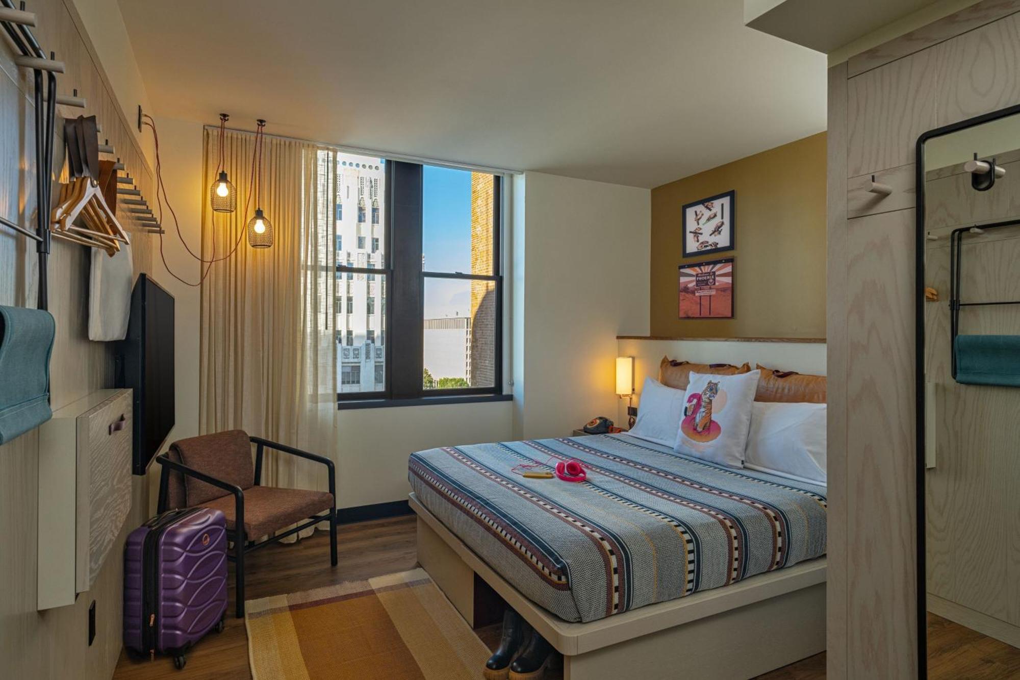 Moxy Phoenix Downtown Екстериор снимка